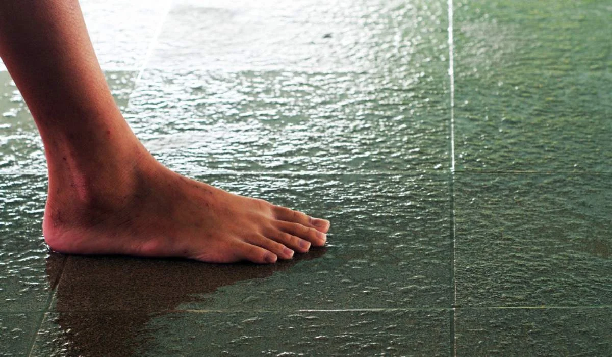 Factors That Impact Slipperiness of Porcelain Floors